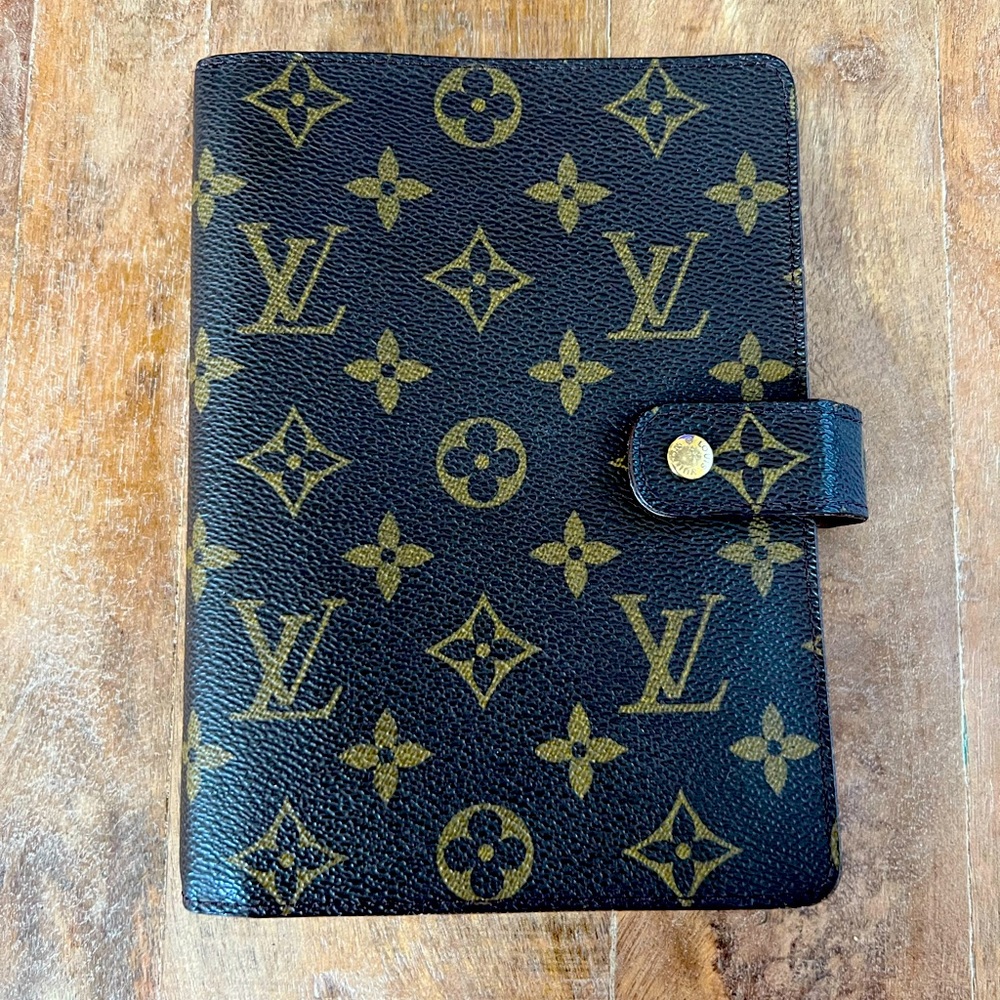 COMPELTE Louis Vuitton monogram Medium Agenda with cloth and paper inserts